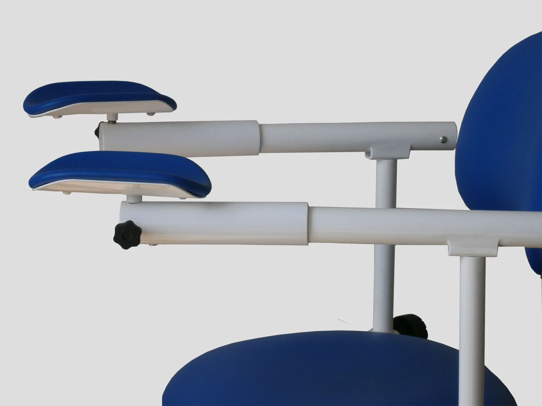 Стул врача-стоматолога для работы с микроскопом EN-SL - Image 3