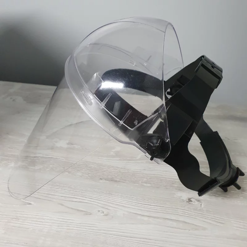 Ecrane de protecție pentru stomatologi