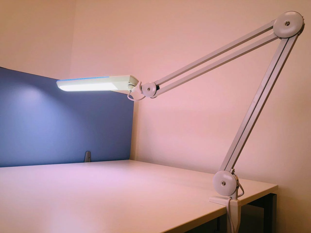ARMLIGHT LED
